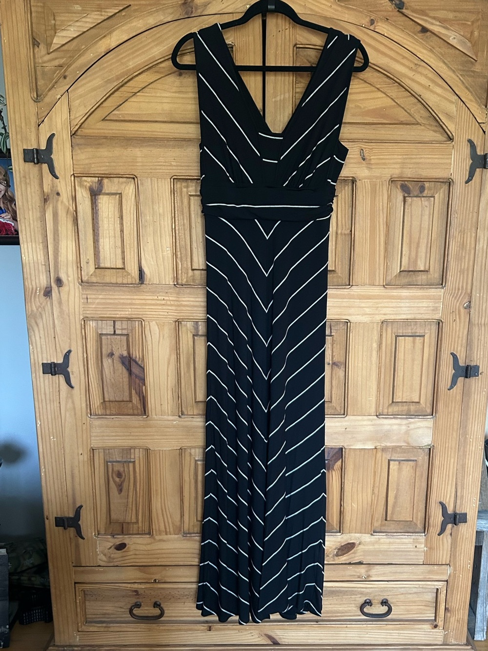 LE CHATEAU Maxi Dress
